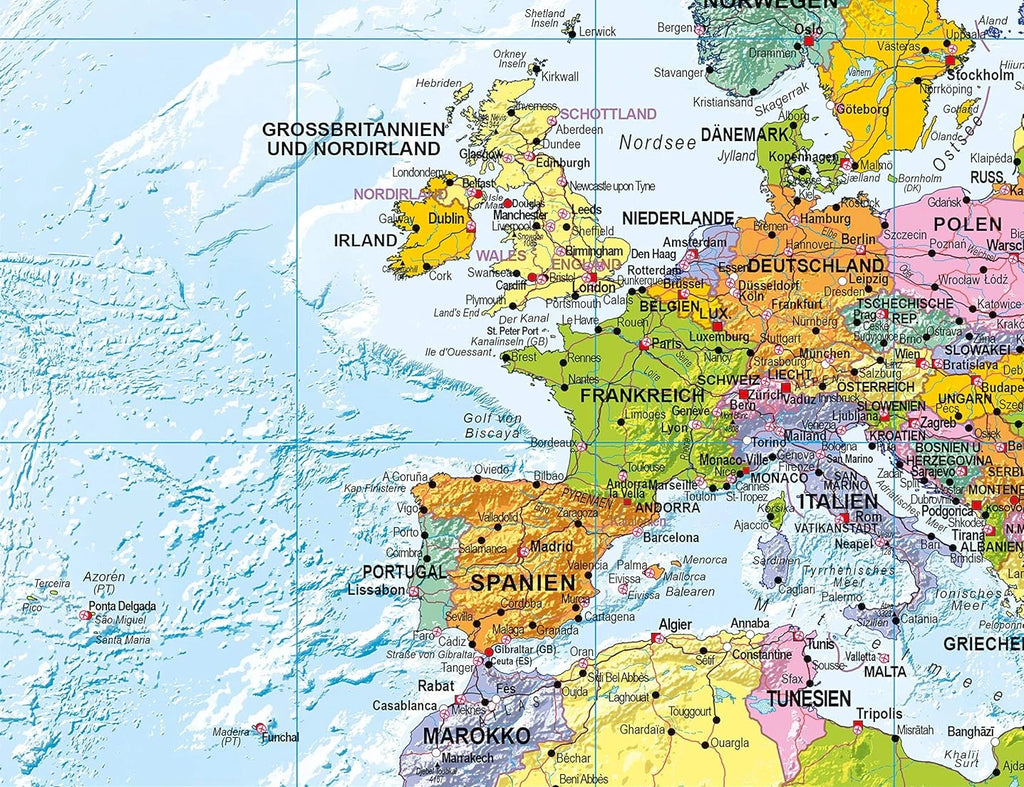 Detailansicht von Europa auf der Weltkarte mit Flaggen