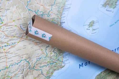 Lieferung erfolgt als gerollte Landkarte