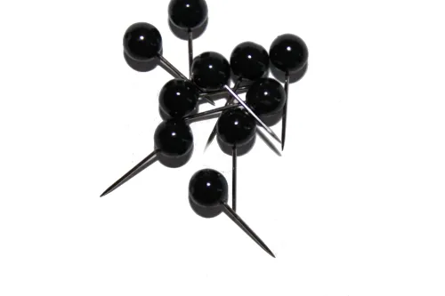 schwarze Markiernadeln